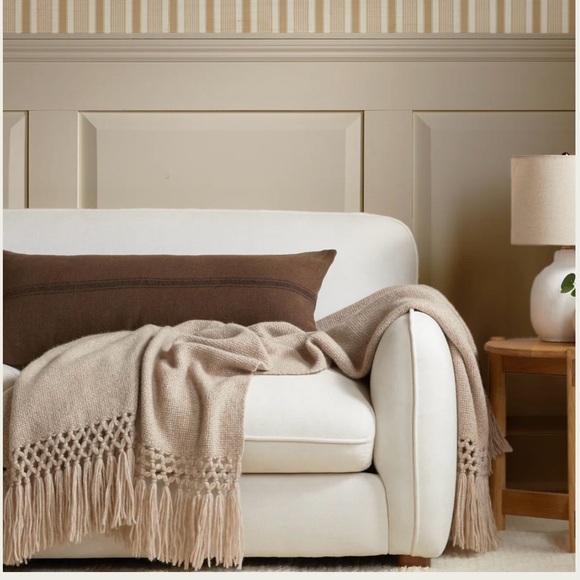 PARACHUTE Cozy Alpaca Throw natural 50" x 70" (excluding fringe) New w tags $279 - Picture 1 of 10
